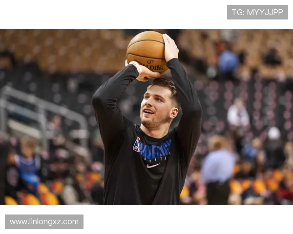 里夫斯谈东契奇交易震惊感受认为他正在逐步适应新环境